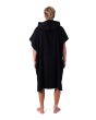 Hombre con poncho cambiador Rip Curl Icons Hooded Towel negro posterior
