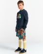 Chico con sudadera Element SUP azul marino izquierda