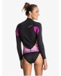 Mujer con chaqueta de neopreno Roxy Syncro 1mm Wetsuit Top en negro posterior
