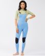 Mujer con traje de neopreno con cremallera frontal Billabong Salty Dayz 4/3mm azul celeste, verde y naranja 
