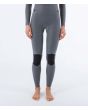 Mujer con Traje de Neopreno con cremallera en el pecho Hurley Woman Advant 4/3mm azul y rosa interior rodilleras