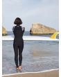 Mujer con neopreno con cremallera en el pecho Roxy Swell Series 4/3mm Anthracite Paradise Found posterior