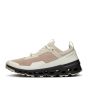 Zapatillas trail running ON Cloudultra 2 color Arena y Negro para mujer izquierda