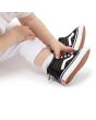 Bebé con Zapatillas Vans Sk8-Hi Zip Negras con banda lateral blanca detalle