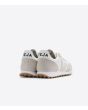 Zapatillas Ecológicas Veja Rio Branco Alveomesh White Pierre Natural blancas y beige posterior