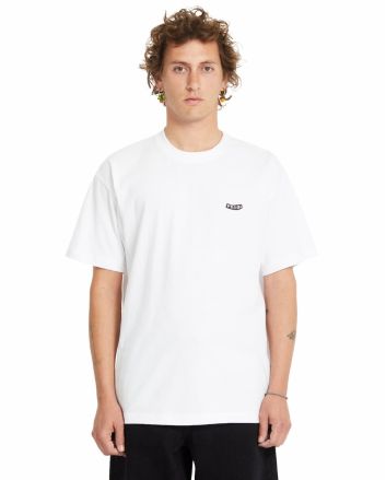 Hombre con Camiseta Volcom Pistol Stone Blanca