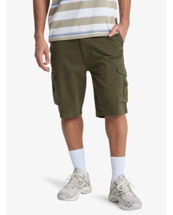 Hombre con bermudas Quiksilver Crucial Battle Cargo Verdes