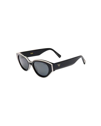 Gafas de sol I-SEA Suki en color negro con lentes ahumadas polarizadas y diseño cat-eye para mujer