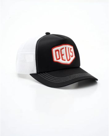 Gorra trucker Deus Ex Machina negra con logo bordado frontal para hombre