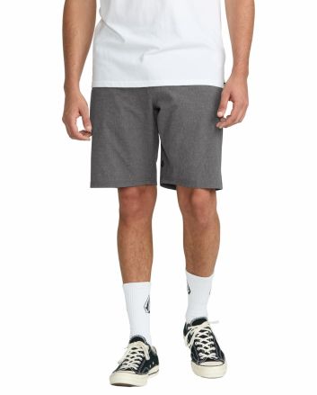 Hombre con bermudas sumergibles Volcom Frickin Cross Shred Static 20in gris carbón jaspeado
