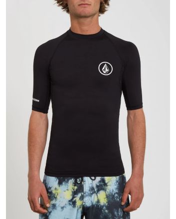 Hombre con licra de surf con manga corta Volcom Lido Solid UPF 50+ Negra