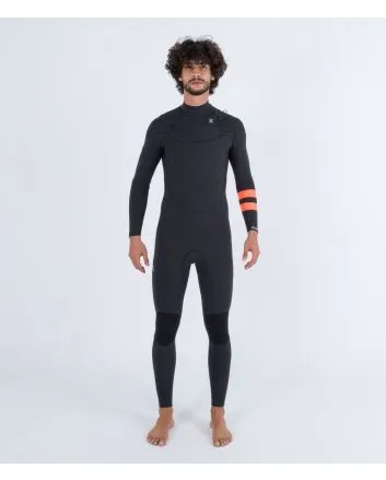 Hombre con traje de surf con cremallera en el pecho Hurley Plus 4/3mm negro grafito