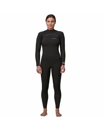 Mujer con Traje de Surf con cremallera en el pecho Patagonia W's R2 Yulex Regulator Front Zip Full Suit Negro